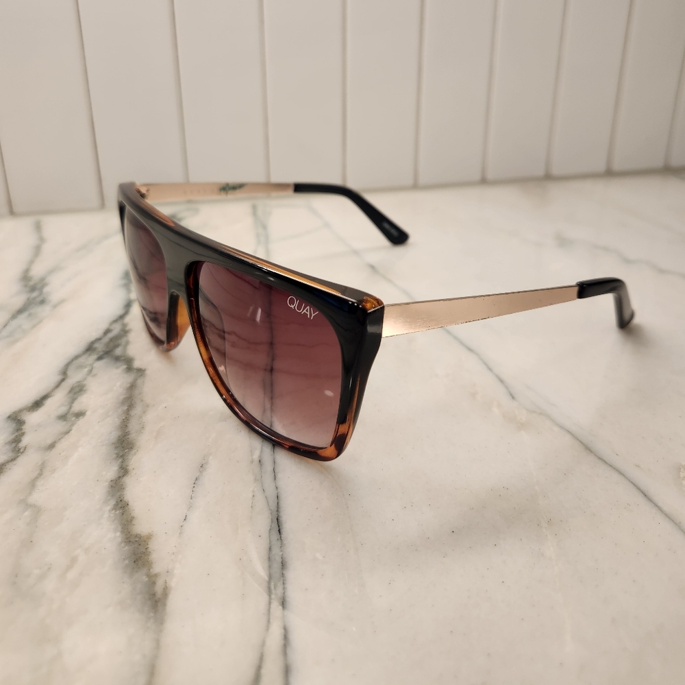 Quay's Incognito Brown Sunglasses